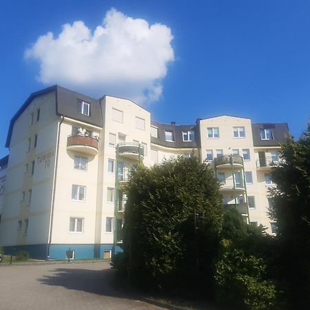 Na Złotych Łanach - apartament z parkingiem Bielsko-Biała Zewnętrze zdjęcie